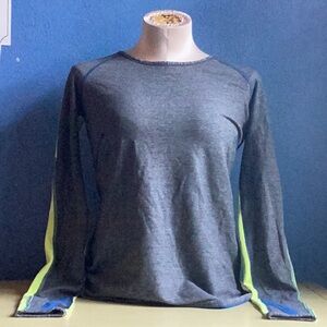 Lululemon long sleeve reversible active wear top